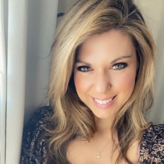  Emily Teel